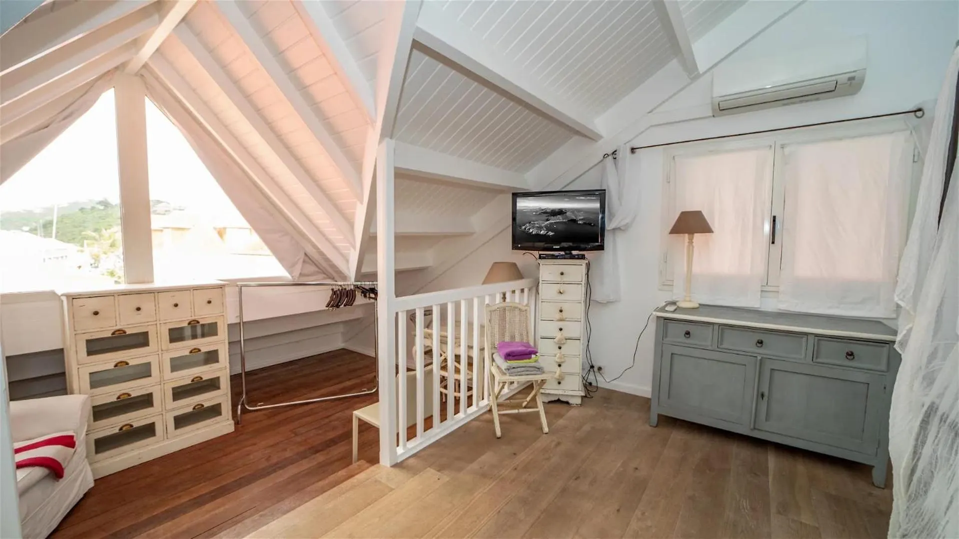 Willa Three-Bedroom Gustavia Harbor Apartment Saint-Barthélemy