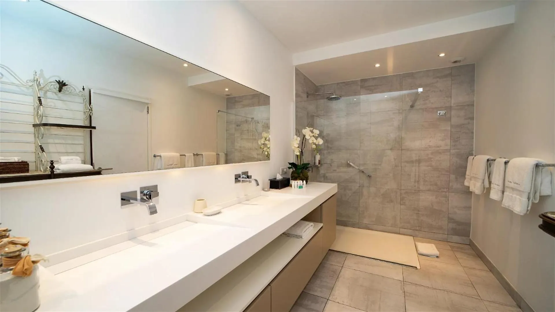 别墅 Three-Bedroom Gustavia Harbor Apartment