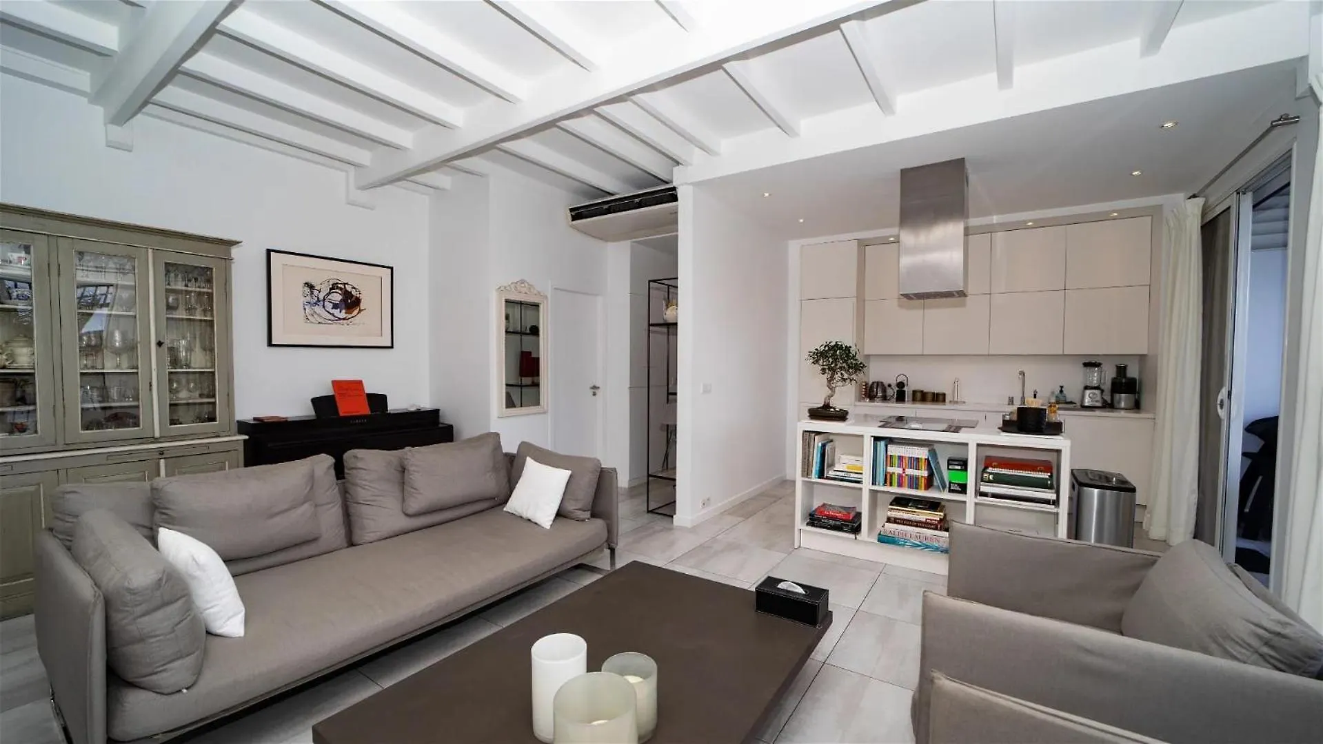 别墅 Three-Bedroom Gustavia Harbor Apartment 圣巴泰勒米