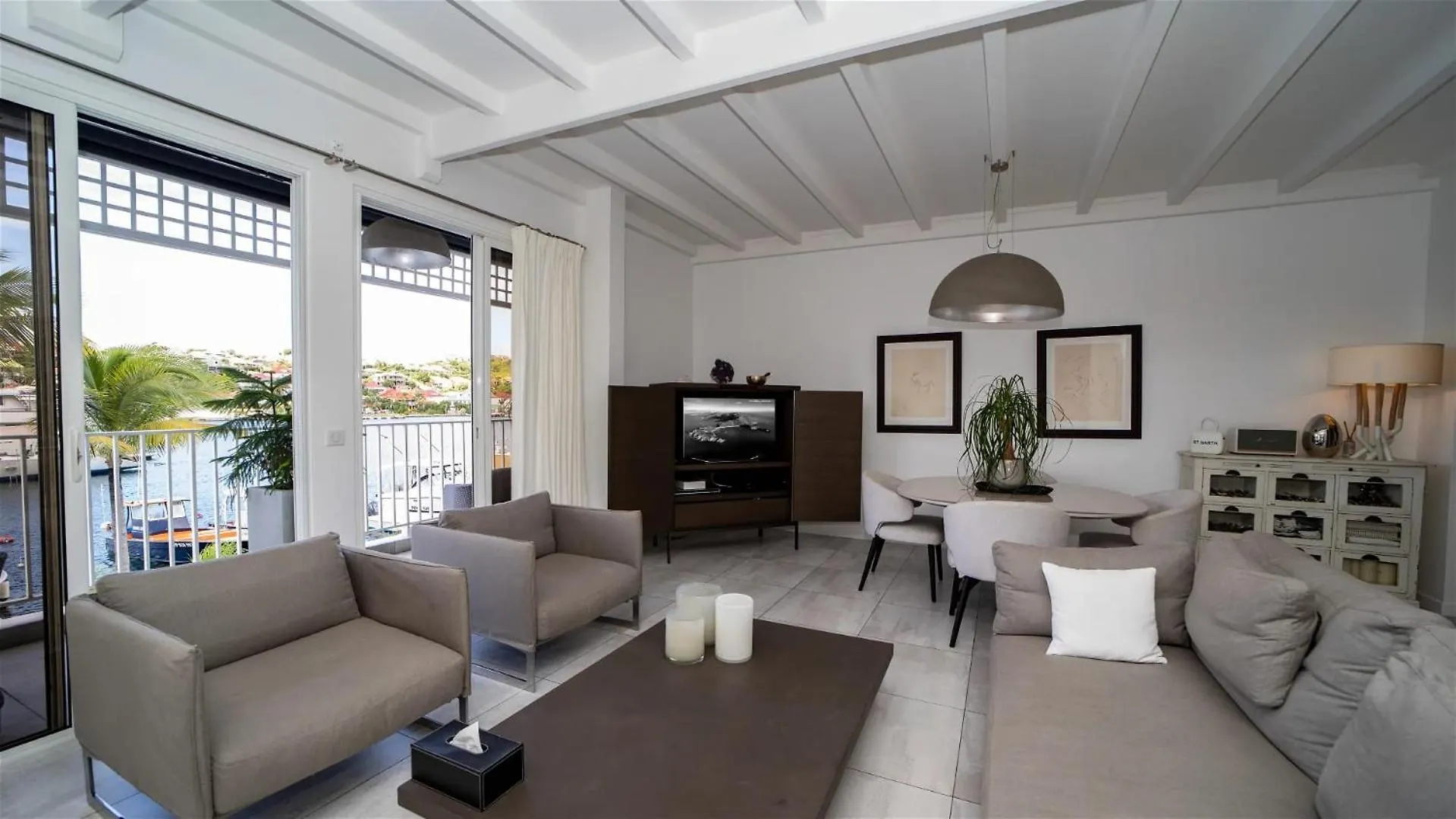 别墅 Three-Bedroom Gustavia Harbor Apartment