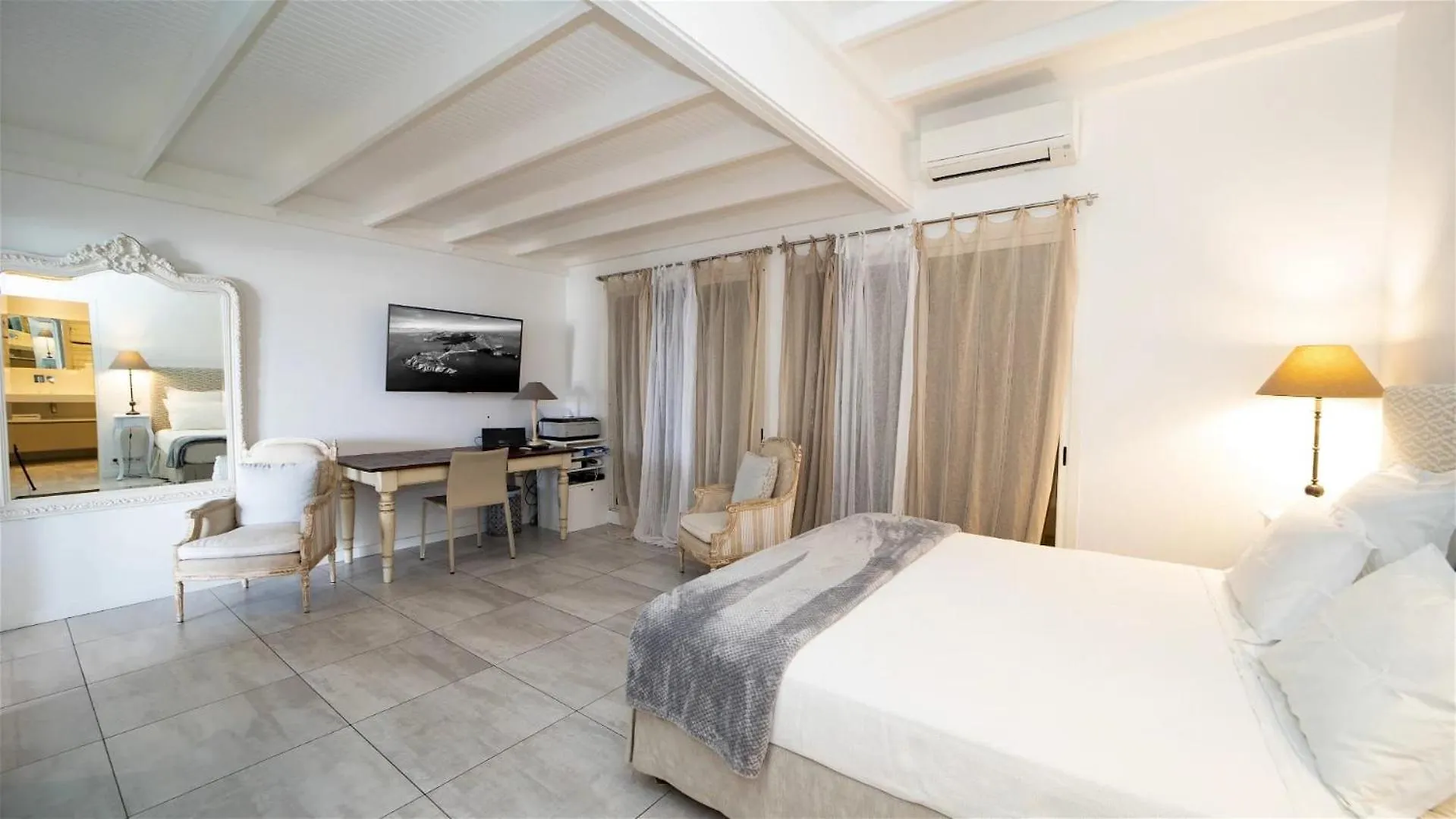 Three-Bedroom Gustavia Harbor Apartment 0*,